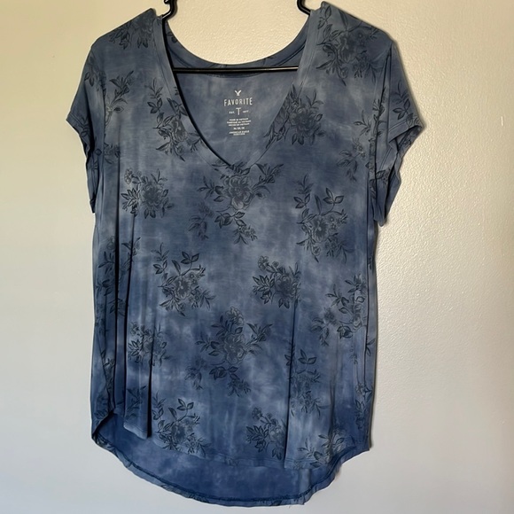 American Eagle Favorite T - Picture 1 of 1